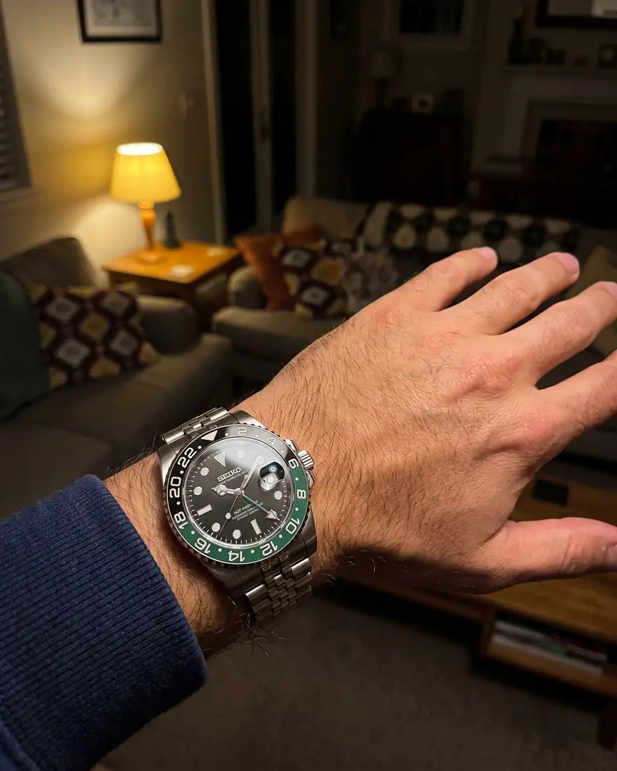 Seiko Mod Yacht-Master – Gold & Black on the wrist
