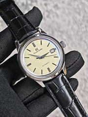 Seiko Mod Grand Seiko – Heritage Masterpiece Champagne Black Leather black leather detail