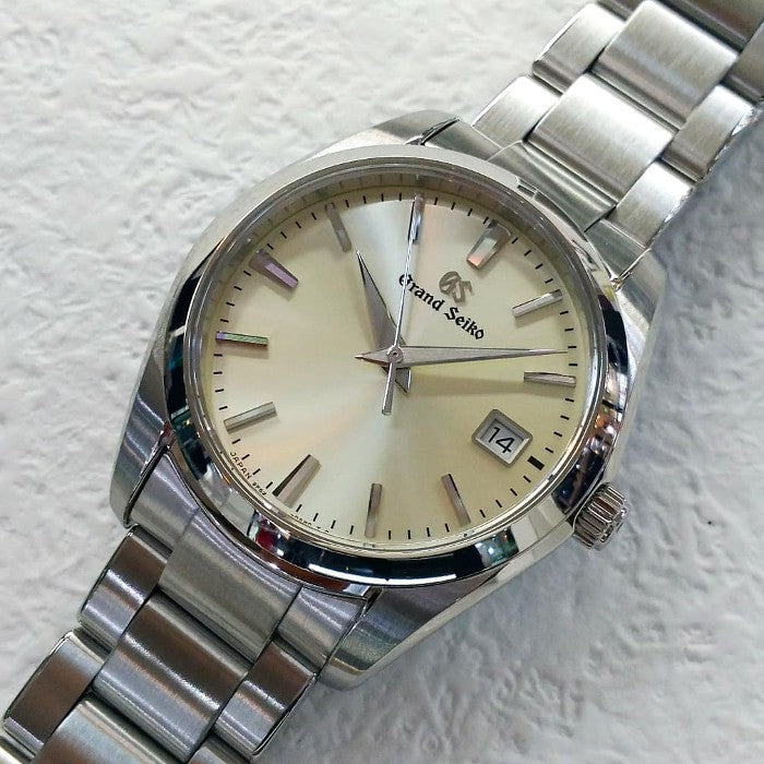 Seiko Mod Grand Seiko Champagne on wrist