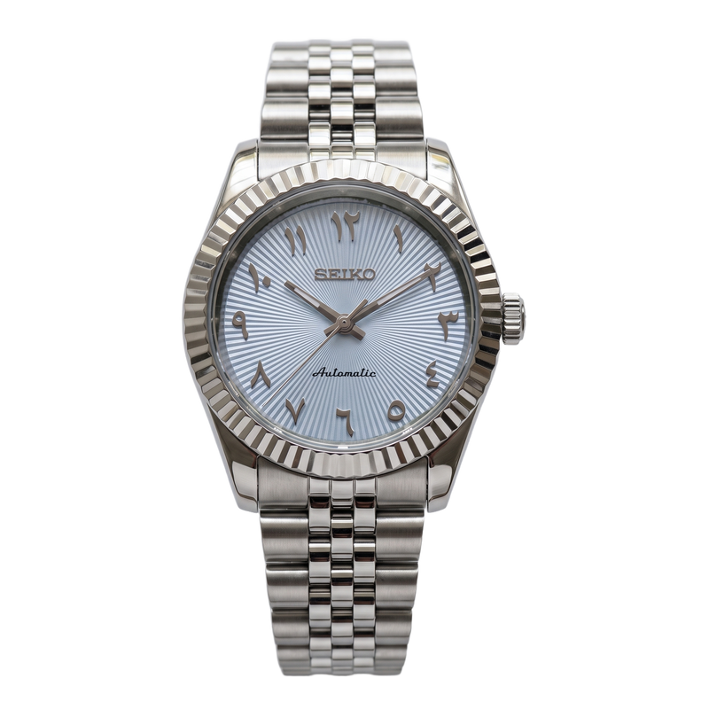 Seiko Mod Datejust – Cadran arabe soleillé bleu glacier
