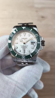 Seiko Mod Submariner Diver - Bright Classic Green product video