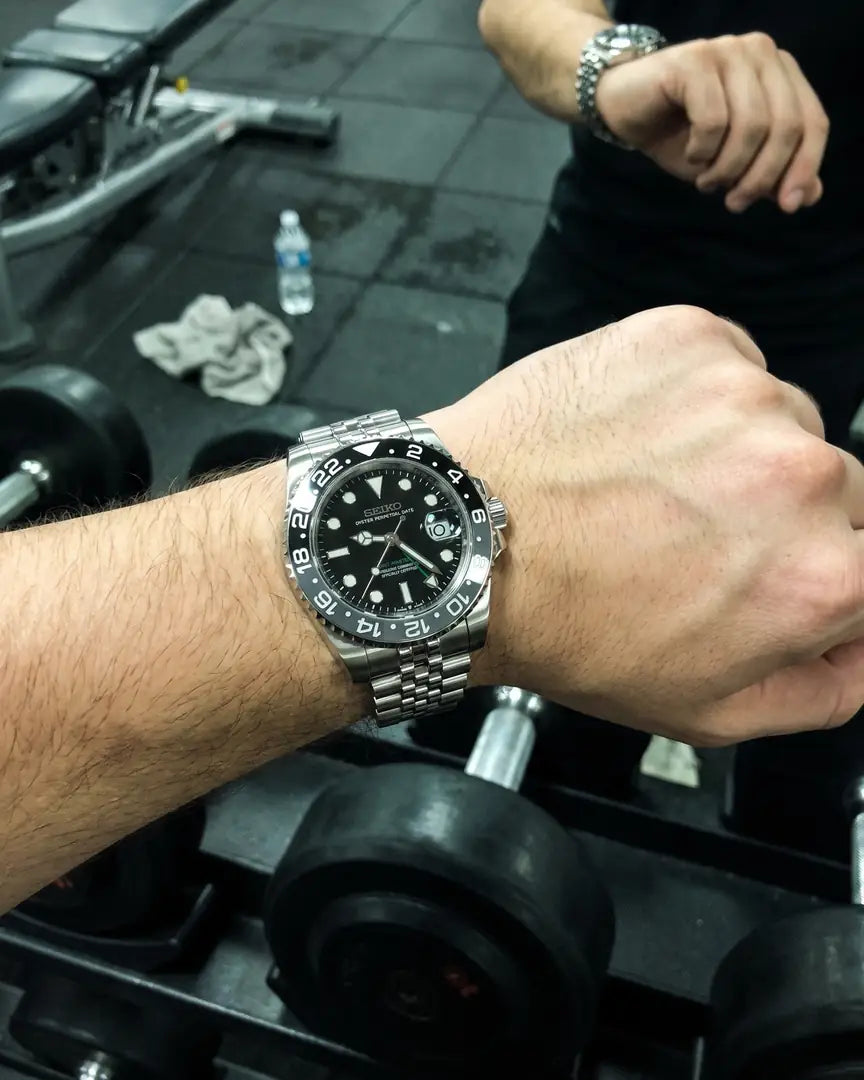 Seiko Mod GMT – Two-Tone Zombie on the wrist