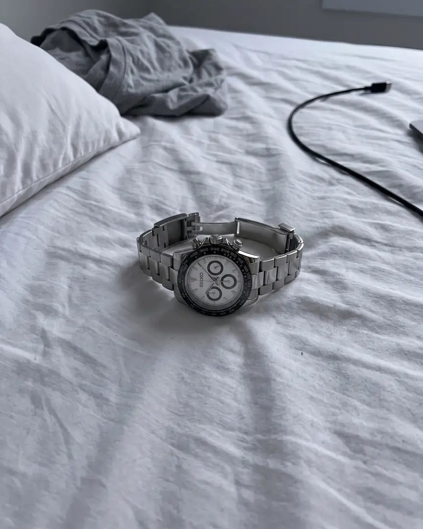 Royal Mod Bracelet on the wrist