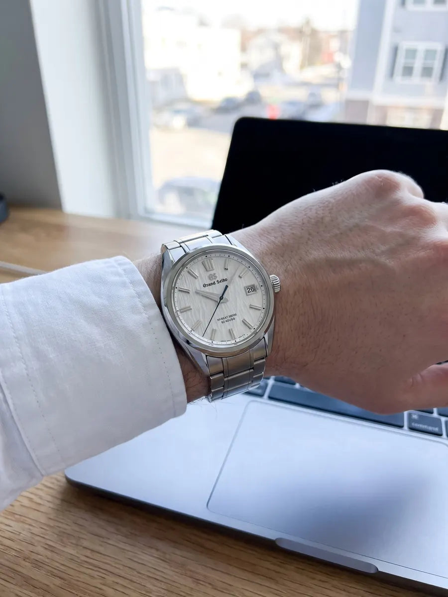 Seiko Mod Grand Seiko – Grey Sunburst on the wrist