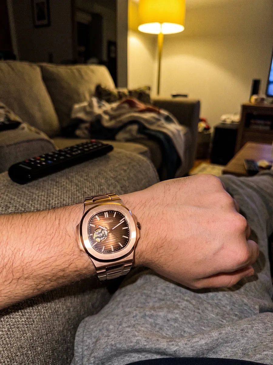 Royal Mod Bracelet on the wrist