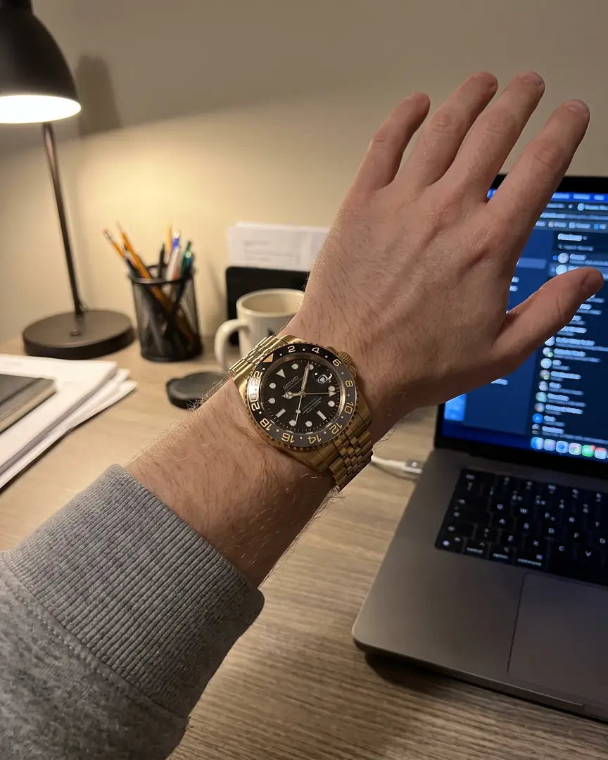 Seiko Mod GMT – Two-Tone Zombie on the wrist